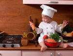 child-cook-kitchen-stove-bread-vegetables-pumpkin-tomato-carrot-parsley-rebnok-povar-kuxnya-plita-xleb-ovoshhi-tykva-pomidor-morkov-petrushka