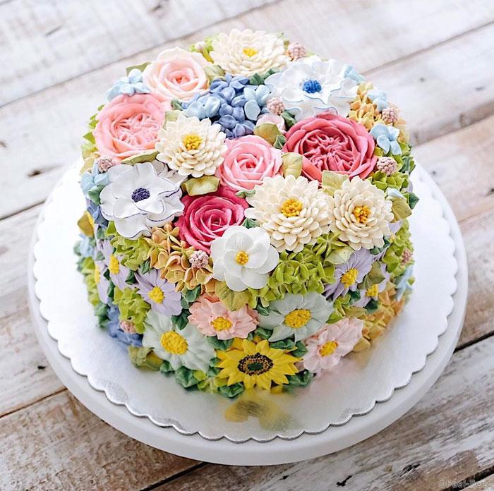 spring-colourful-buttercream-flower-cakes-34-58d8bc3118a37__700