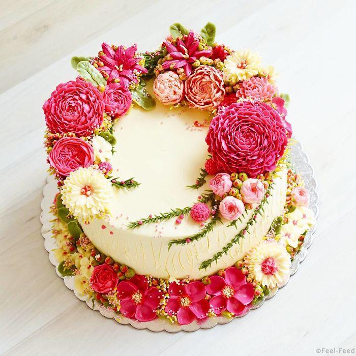 spring-colourful-buttercream-flower-cakes-8-58d8b5a61f250__700