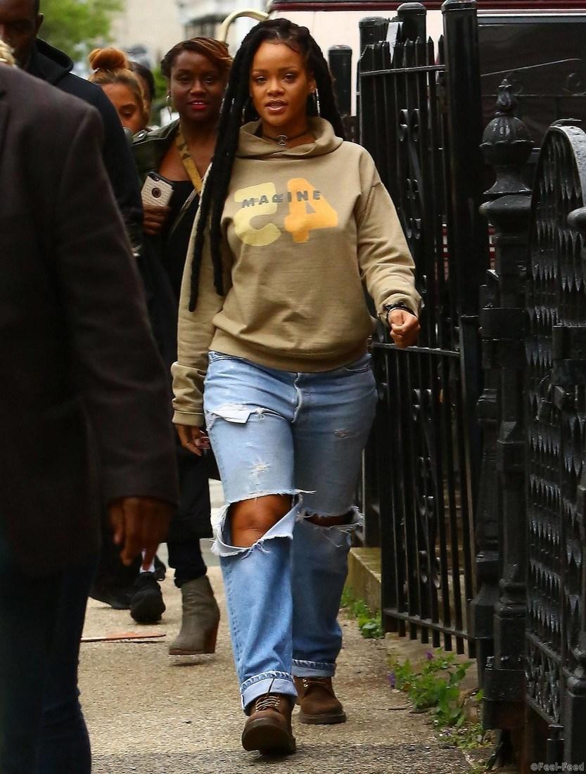 Rihanna arrives back at her trailer in Brooklyn, New York City for filming of Oceans 8. 04 May 2017 Pictured: Rihanna. Photo credit: MEGA TheMegaAgency.com +1 888 505 6342