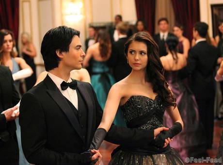 157559_tribune_damon_and_elena