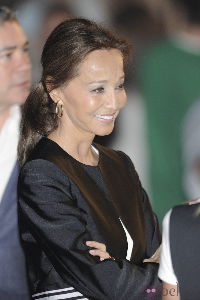 21010_isabel-preysler-concierto-enrique-iglesias-madrid-688x1034-1