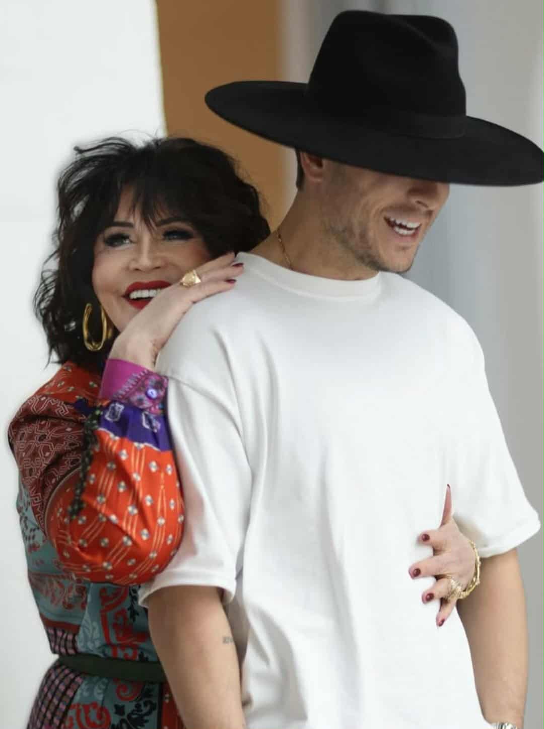 8da9baa4-bbf3-4b48-8f81-31ee4cae83f3