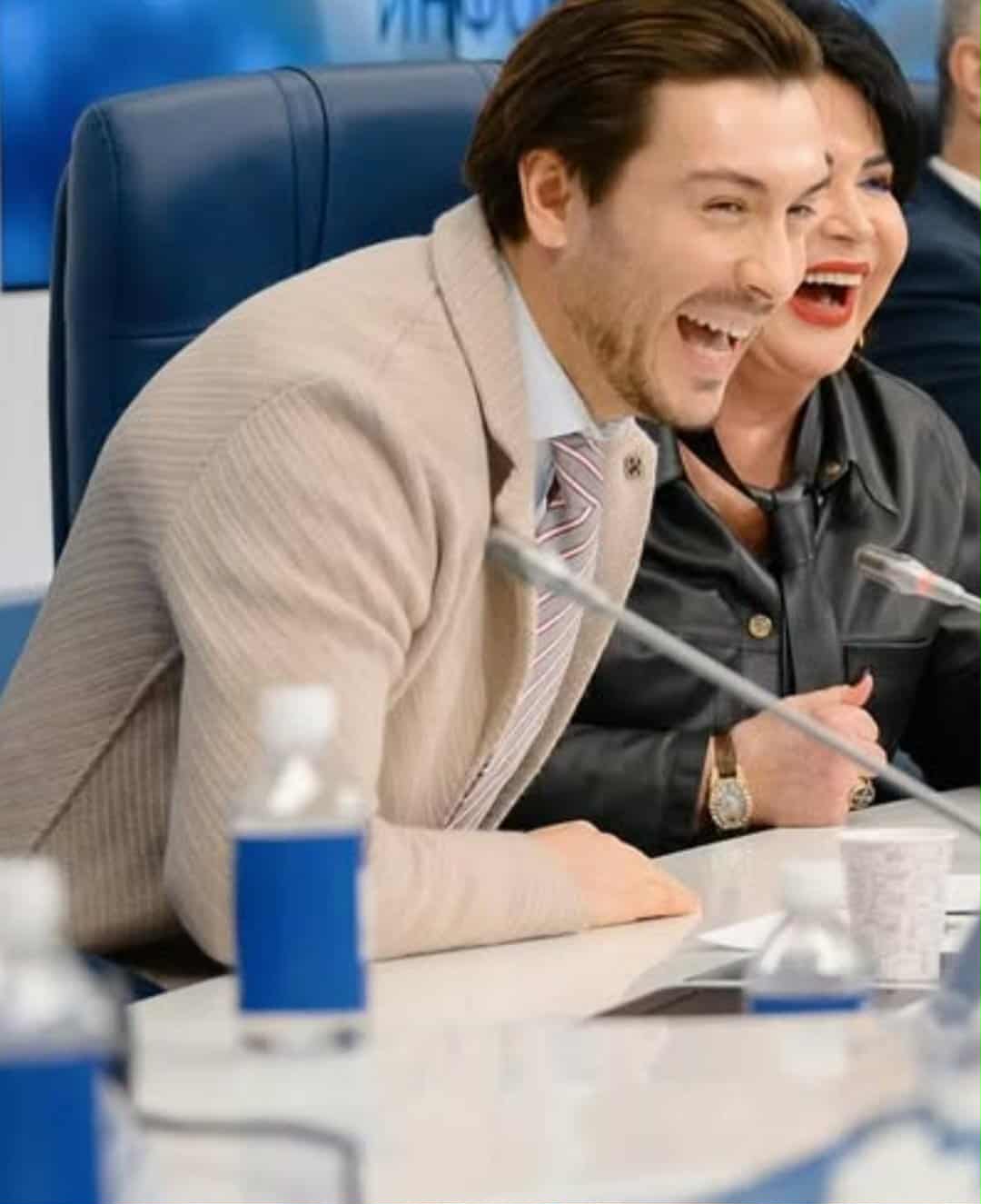 ece77892-bc65-46d7-b415-cec0c5448939